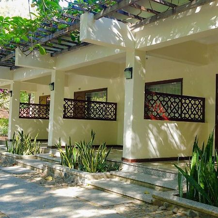 Hon Co Resort - Ca Na Thôn Lạc Nghiệp Kültér fotó