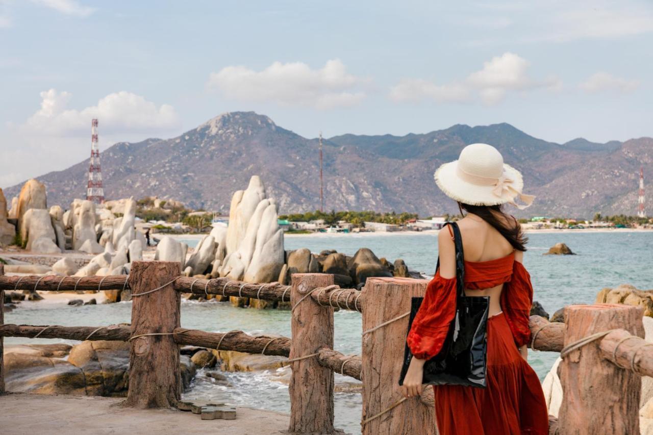 Hon Co Resort - Ca Na Thôn Lạc Nghiệp Kültér fotó