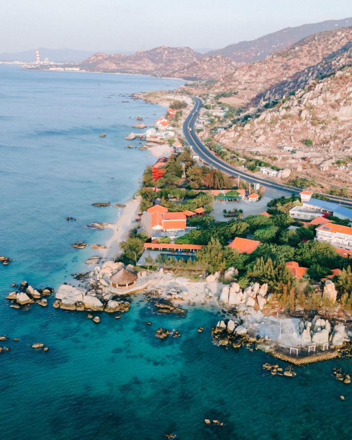 Hon Co Resort - Ca Na Thôn Lạc Nghiệp Kültér fotó
