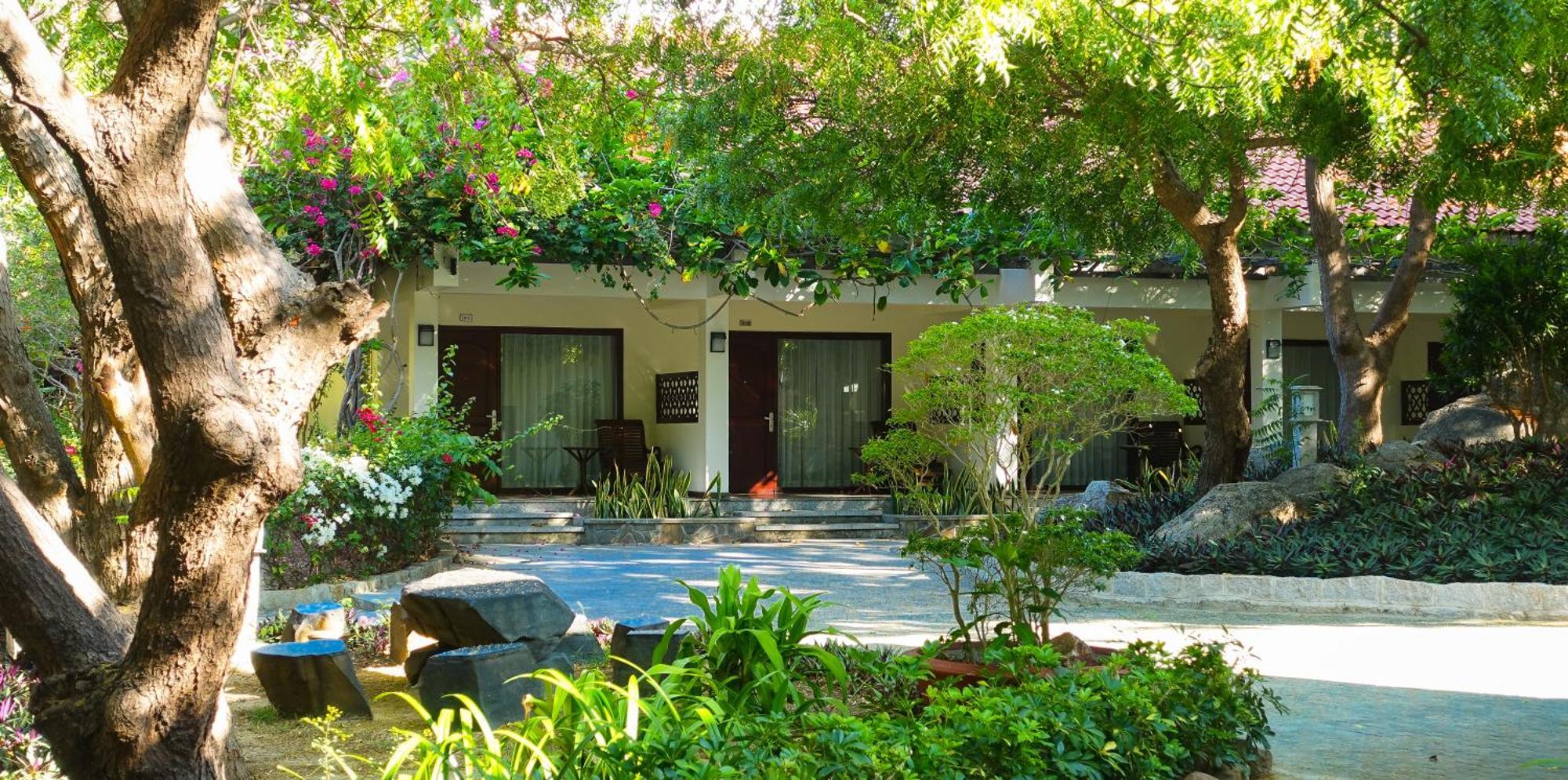Hon Co Resort - Ca Na Thôn Lạc Nghiệp Kültér fotó
