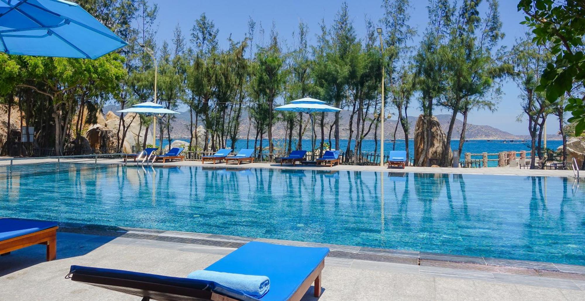 Hon Co Resort - Ca Na Thôn Lạc Nghiệp Kültér fotó