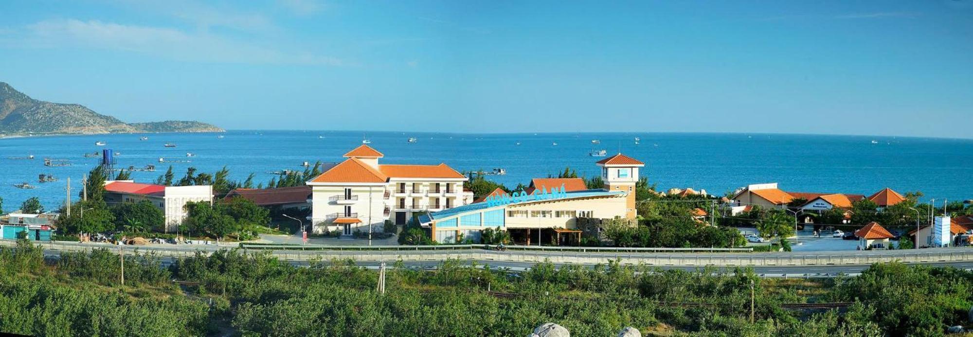 Hon Co Resort - Ca Na Thôn Lạc Nghiệp Kültér fotó