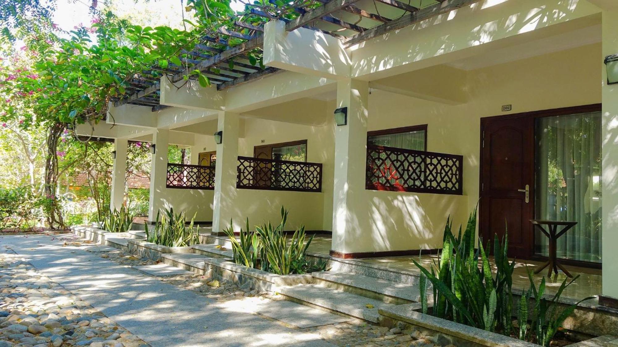 Hon Co Resort - Ca Na Thôn Lạc Nghiệp Kültér fotó